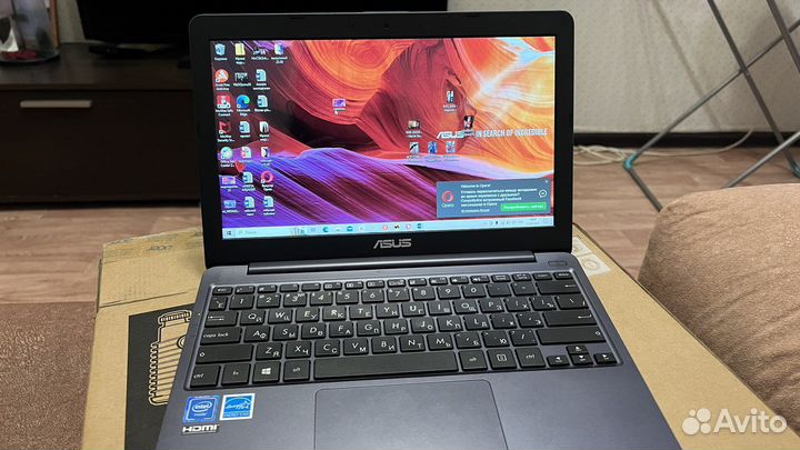 Ноутбук asus