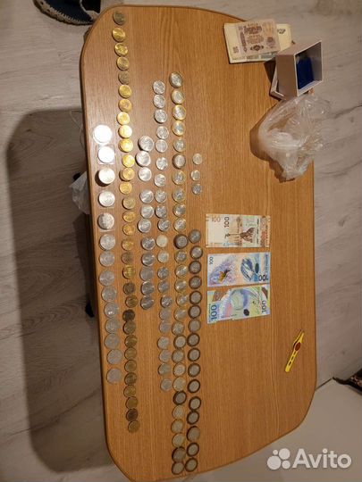 Юбилейные монеты