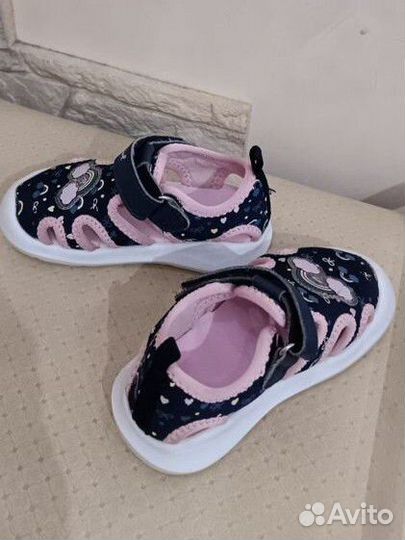 Сандалии для девочки