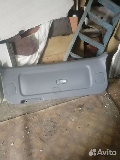Дверь задняя на тойоту ипсум в 20 кузове