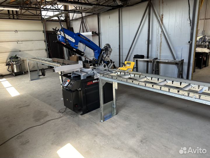 Ленточнопильный станок с гидроразгрузкой