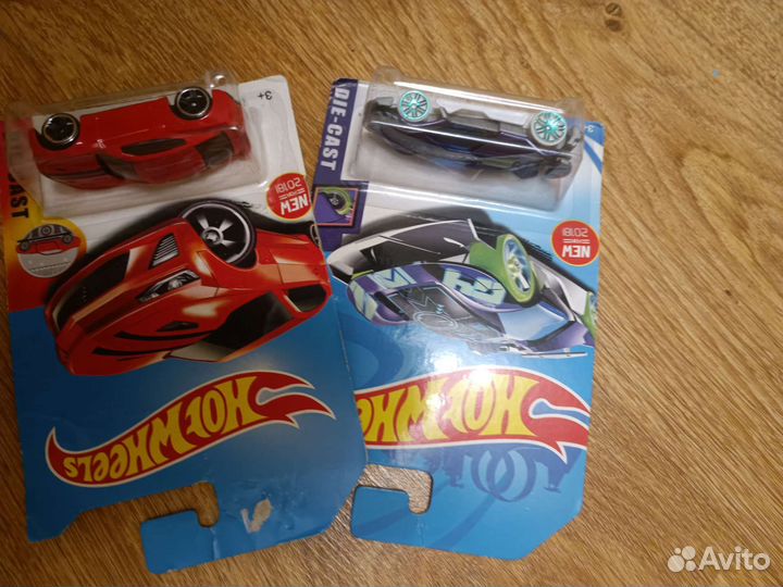 Машинки hot wheels