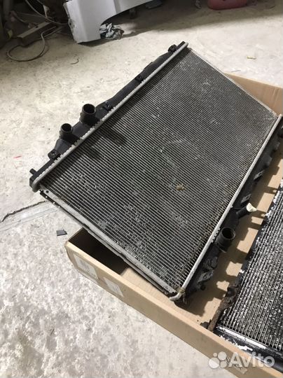 Радиатор охлаждения honda civic 4d
