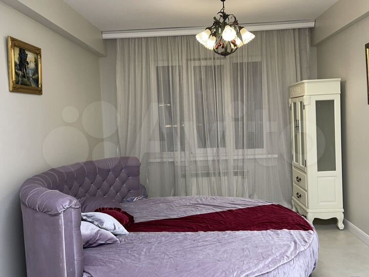 3-к. квартира, 100 м², 2/5 эт.