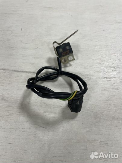 BMW выключатель стоп-сигналов ножн.тормоза