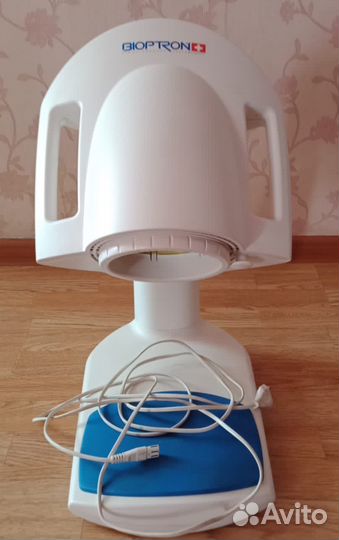 Лампа биоптрон Pro 1 с настольной стойкой