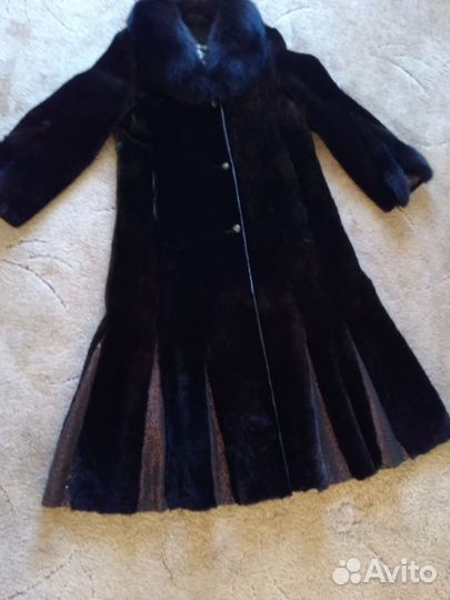Продаю шубу мутоновую