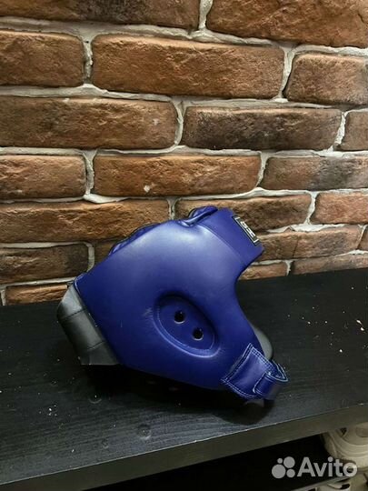 Щитки, шлем, перчатки