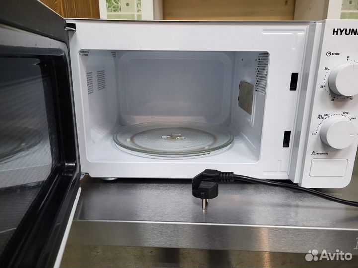 Микроволновая печь на запчасти Hyundai