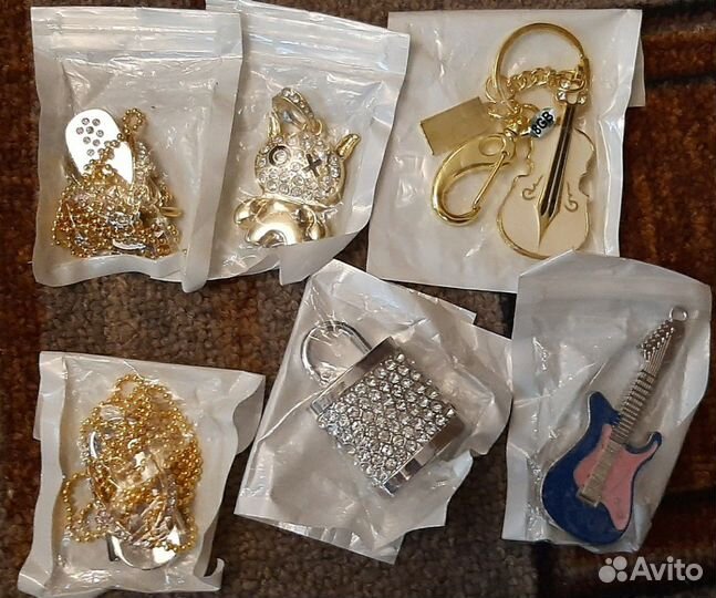 Флэшка по 8Gb