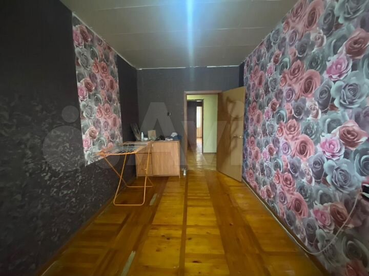 4-к. квартира, 74 м², 1/10 эт.