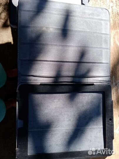 Чехлы для планшетов