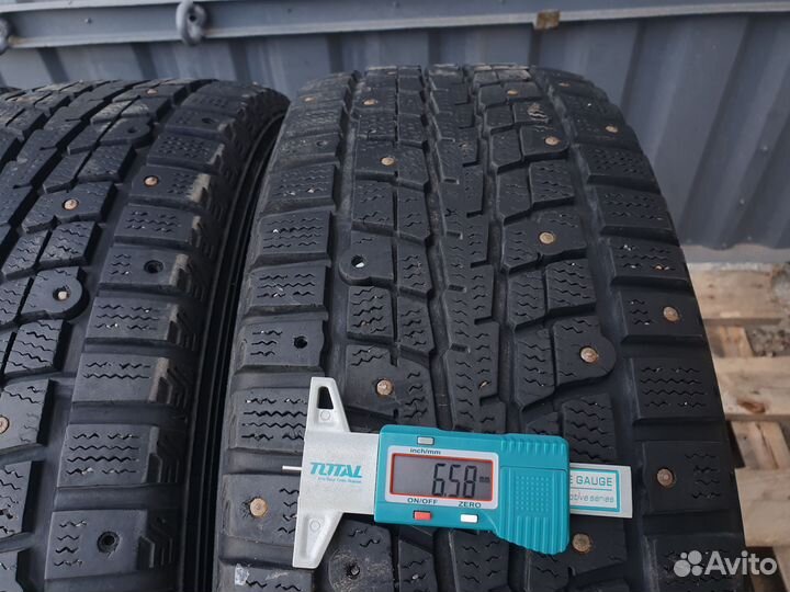 Dunlop SP Winter Ice 01 205/60 R16