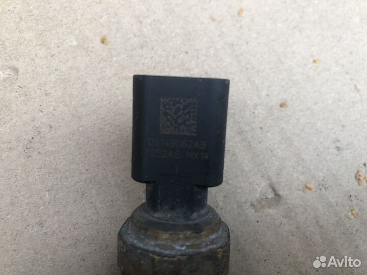 Датчик давления масла Jeep Grand Cherokee WK2 SRT8