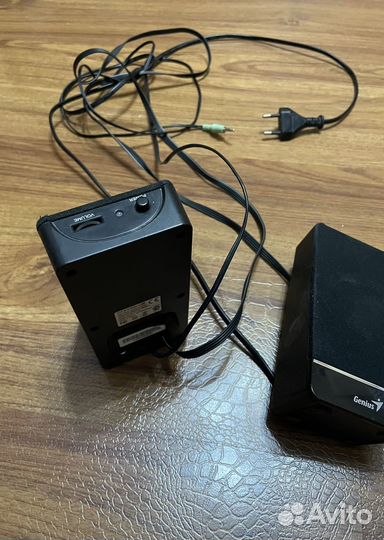 Компьютерные колонки Genius