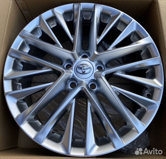 Диски R18 Toyota Camry V70