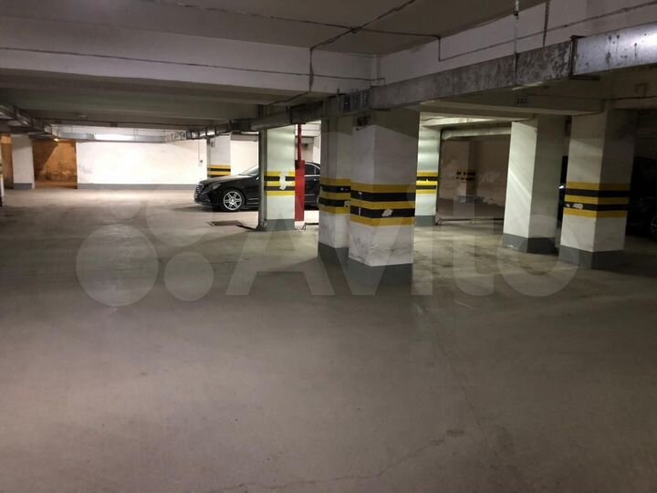 Машиноместо, 28 м²