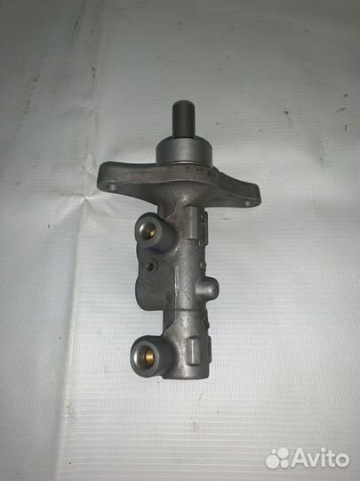 Главный тормозной цилиндр гтц Renault sandero step