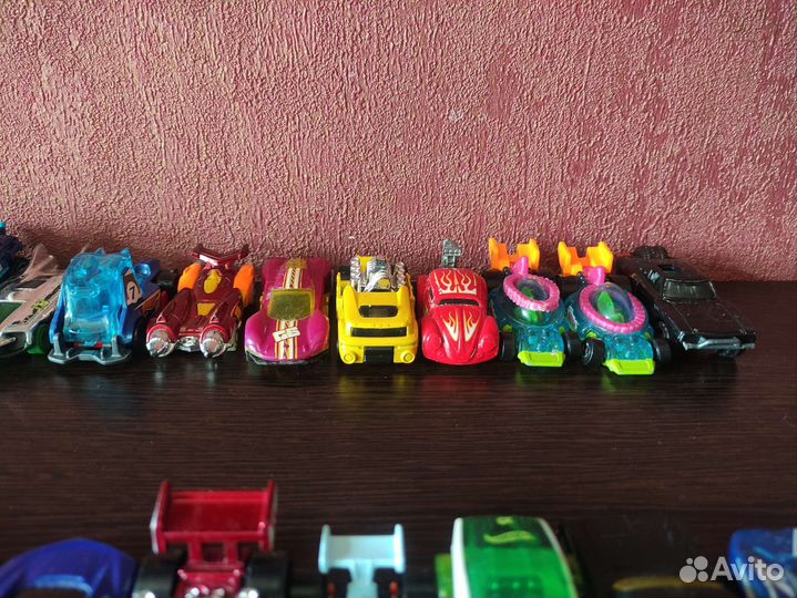 Hot wheels машинки