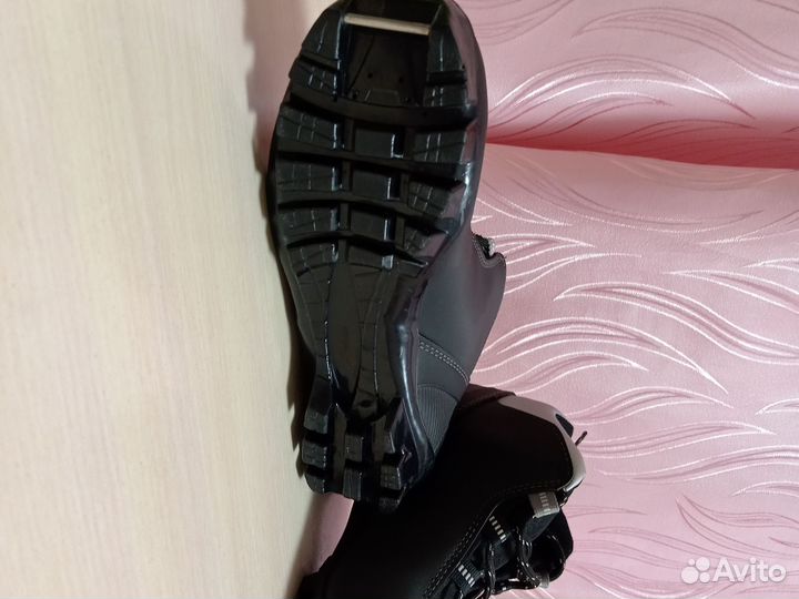 Лыжные ботинки spine