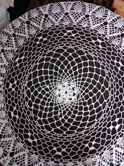 Скатерть белая круглая