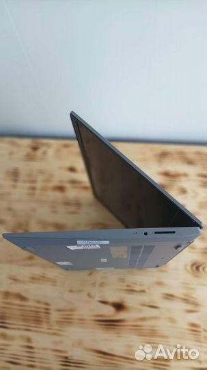 Стильный ноутбук Lenovo