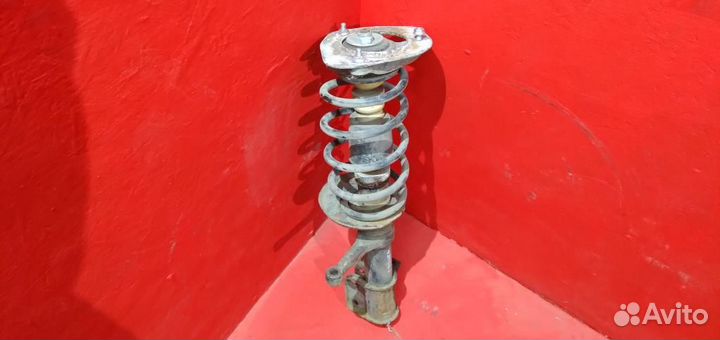 Гранта амортизатор передний левый стойка калина