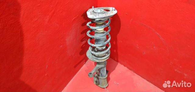 Гранта амортизатор передний левый стойка калина