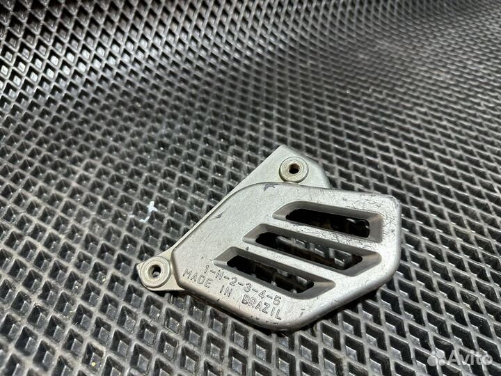 Защита ведущей звезды Yamaha TTR 125