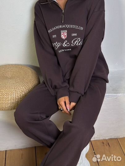 Спортивный костюм женский