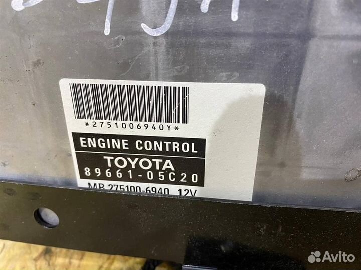 Блок управления двс Toyota Avensis 2