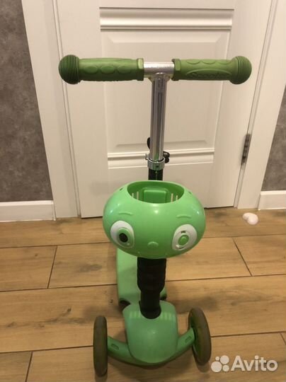 Самокат трехколесный Scooter с сиденьем