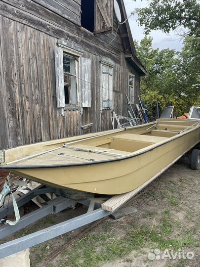 Катер Охотник Будара 12 метров