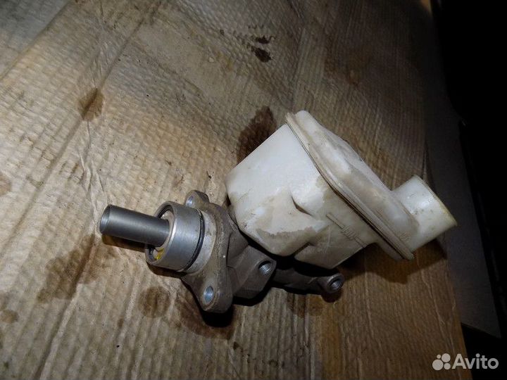 Цилиндр тормозной главный MK Cross 2011