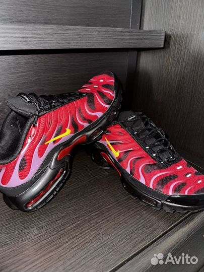 Кроссовки nike air max tn plus