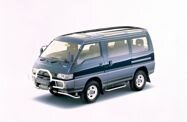 Mitsubishi Delica III (1986—1999) Минивэн