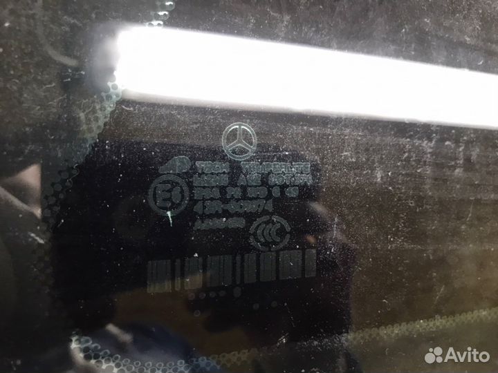 Стекло в заднее правое в крыло Mercedes-benz GL164