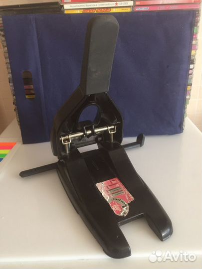 Дырокол SAX 618, Attache