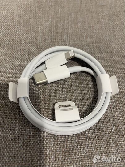 Зарядное устройство для iPhone