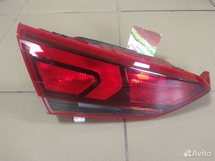 Hyundai Solaris Фонарь задний внутренний левый