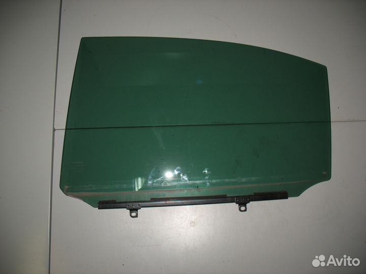 Стекло заднее левое lexus LS 460