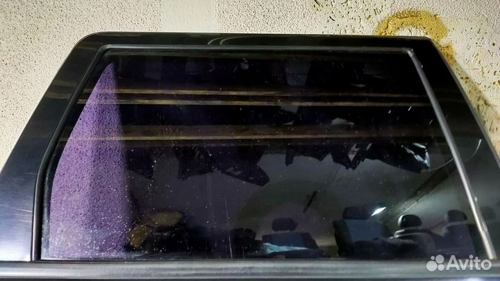 Стекло двери задней правой Mitsubishi Outlander I