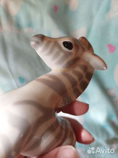 Статуэтка фарфоровая зебра