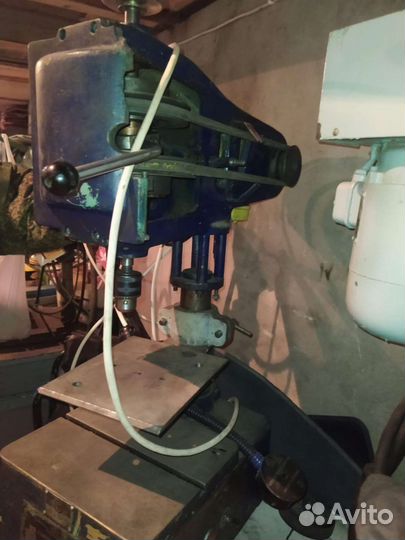 Резьбонарезной станок