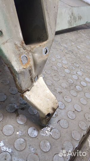 Усилитель бампера передний Fiat Doblo