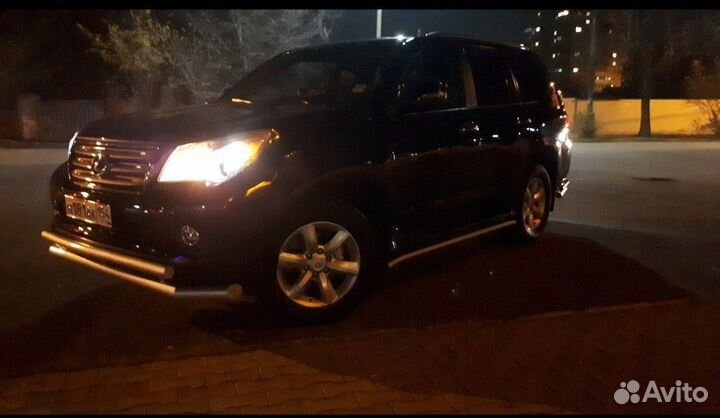 Нижняя защита бамперов и порогов