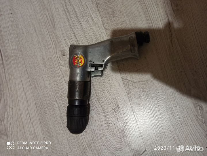 Гайковерт пневматический