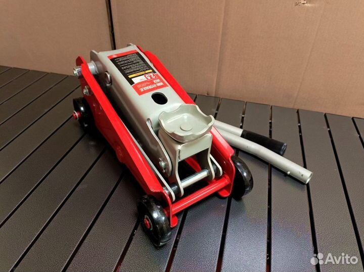 Домкрат гидравличеcкий подкaтной 2,5т 135-395 мм