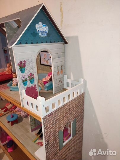 Домик кукольный для Barbie. С куклами и мебелью