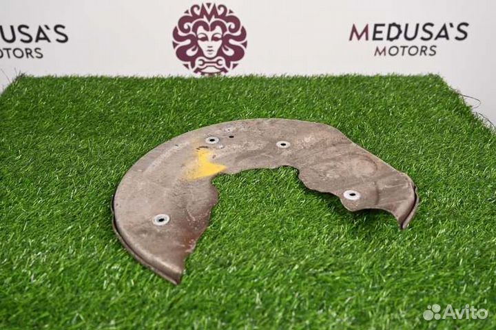 Пыльник тормозного диска передний левый Volvo Xc90